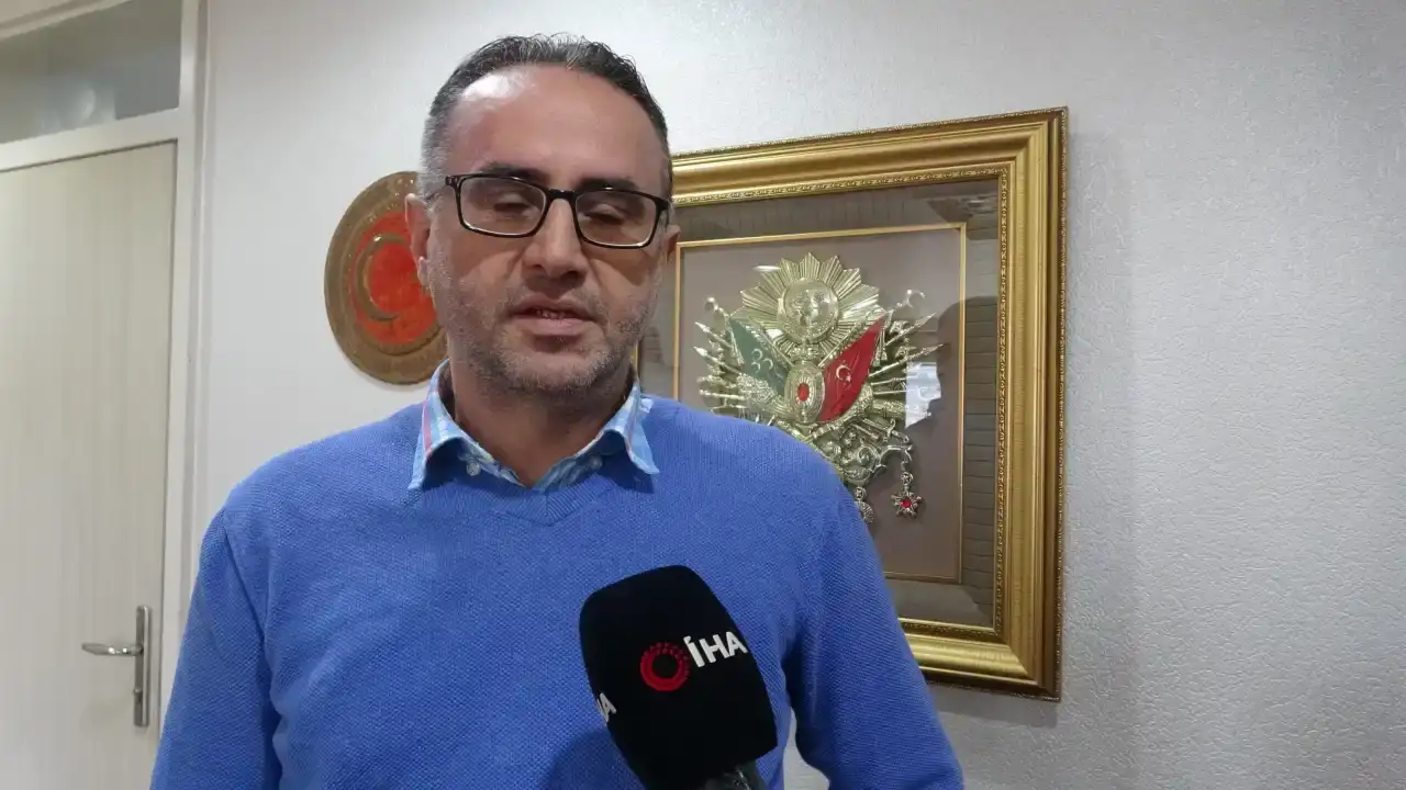 kepezde-ortaokul-ogrencisi-buldugu-parayi-notla-teslim-etti