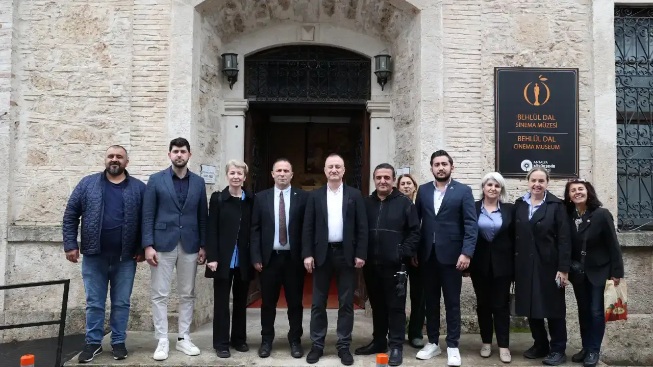 antalya-behlul-dal-sinema-muzesinde-zamanin-izinde-yolculugu