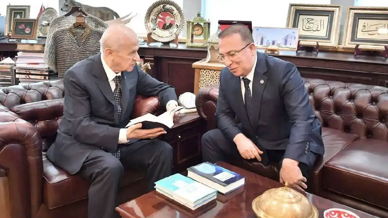 mhpde-izzet-ulvi-yonter-istifa-etmisti-bahceliden-ilk-aciklama-geldi