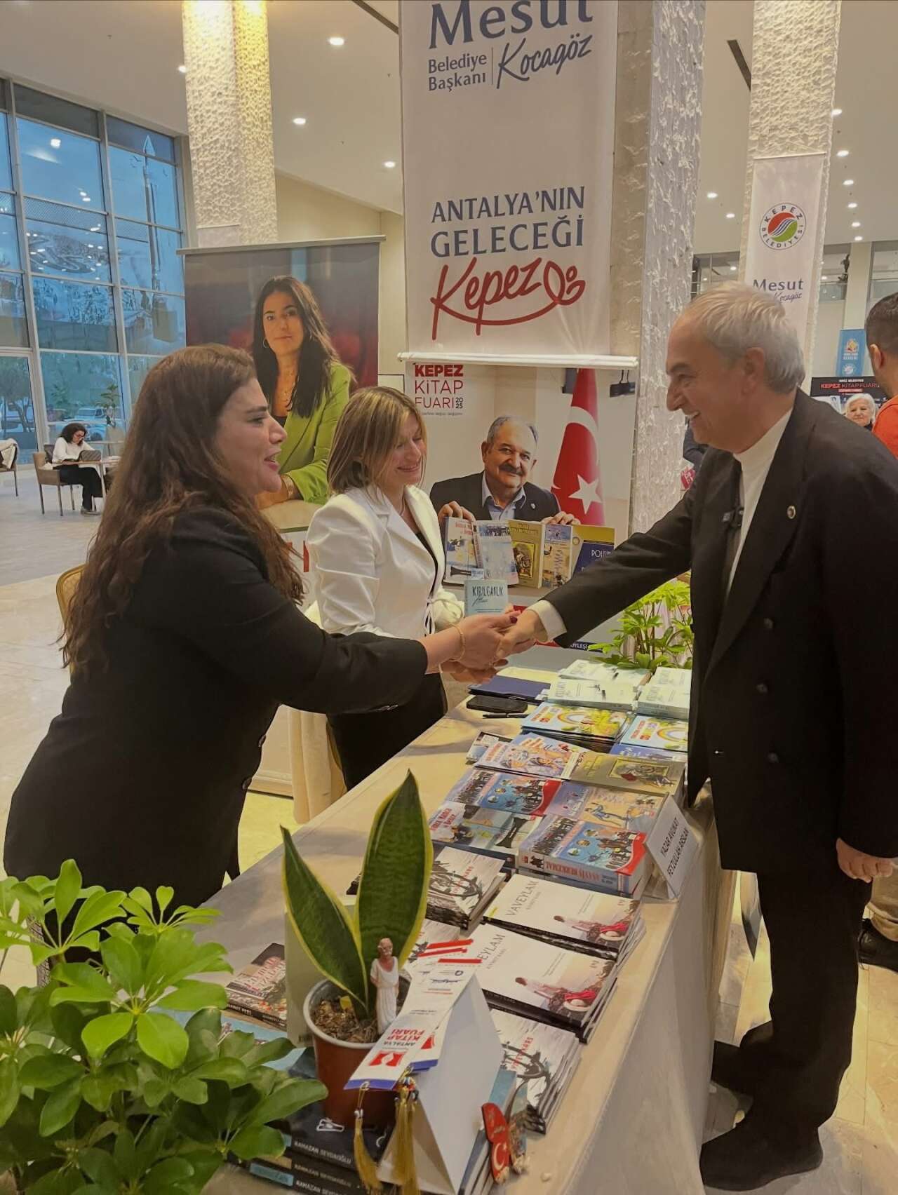 a8efa2f9-9c16-4327-82a0-73687dbb8527