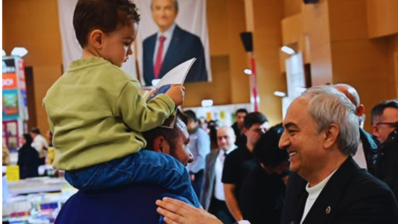 kepez-kitap-fuarinda-ilyas-salman-ruzgari