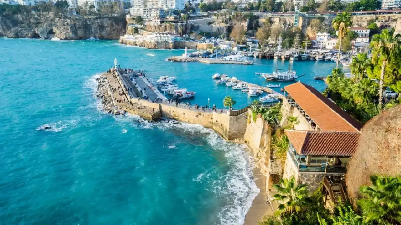 kuresel-gerilim-antalya-turizmini-vurdu-4