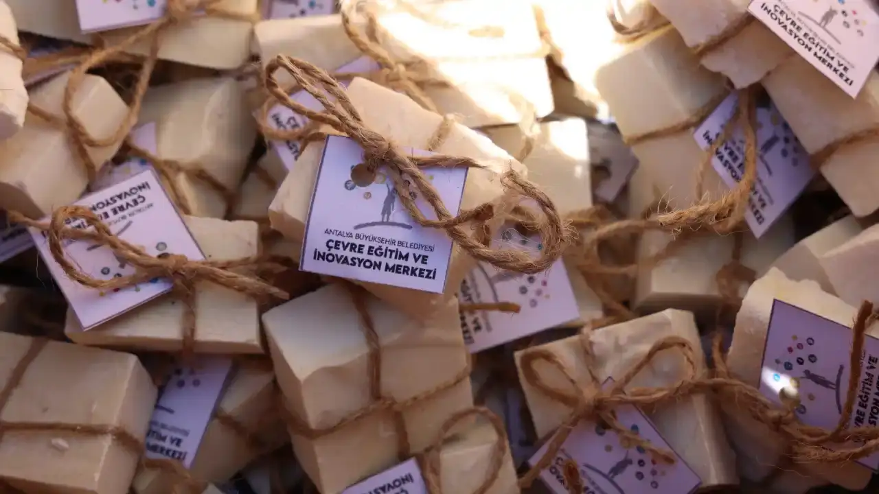 antalya-buyuksehirden-kemerde-sifir-atik-seferberligi