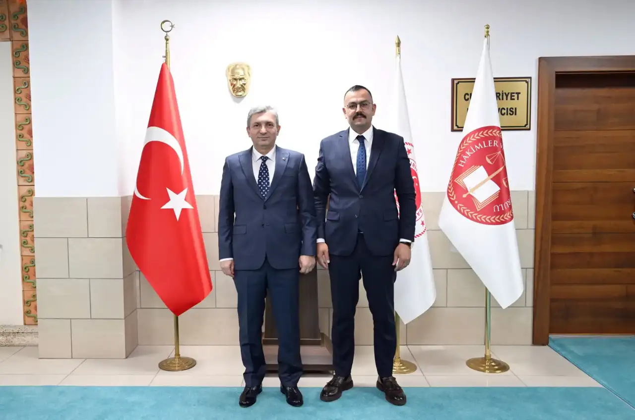 antalya-valisi-sahinden-goreve-baslayan-bassavci-kocamana-ziyaret