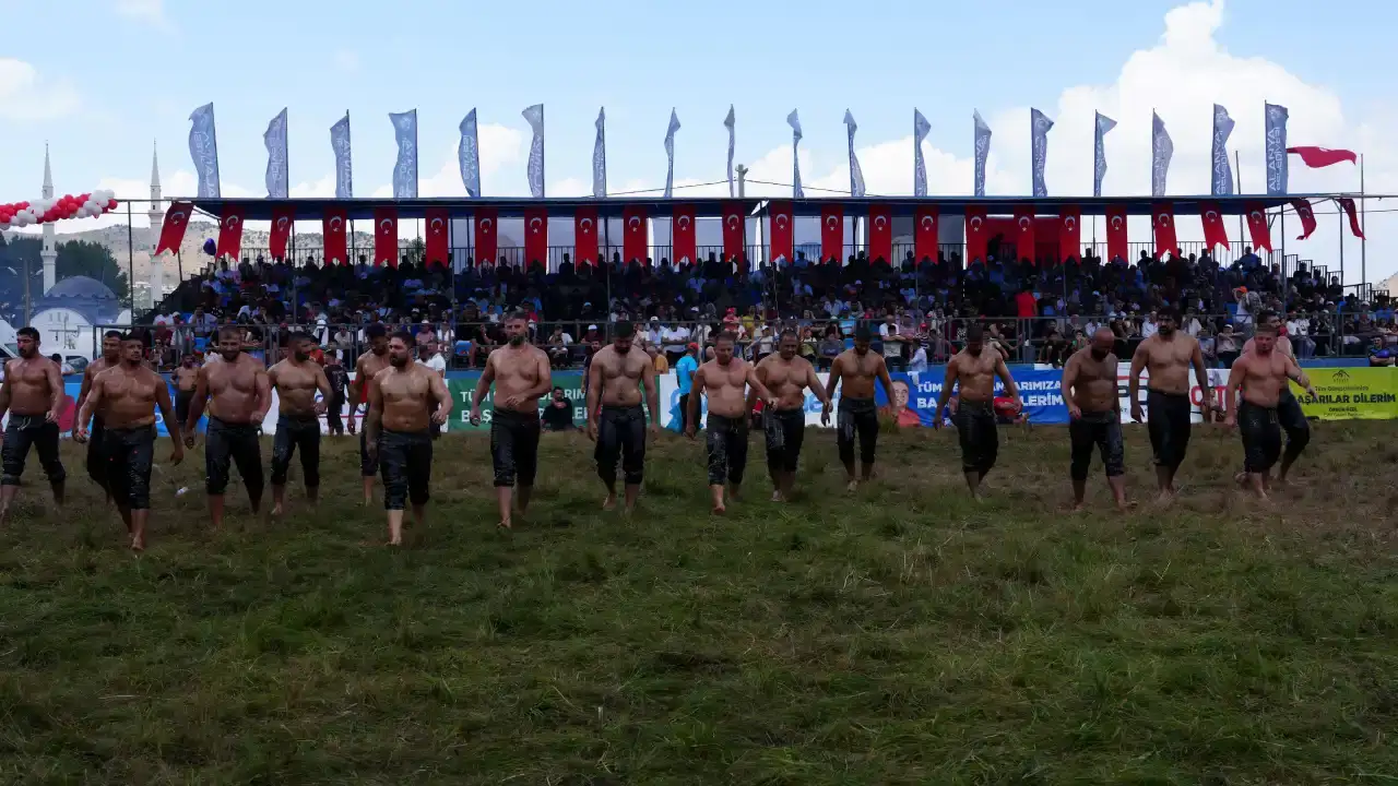 alanyanin-gokbel-yagli-pehlivan-gureslerinde-tarihi-donum-noktasi