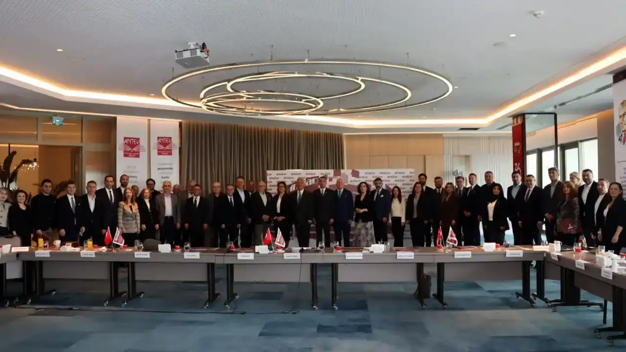 ansiaddan-cop31-cikisi-antalya-icin-bu-bir-reklam-degil-gelecek-meselesidir