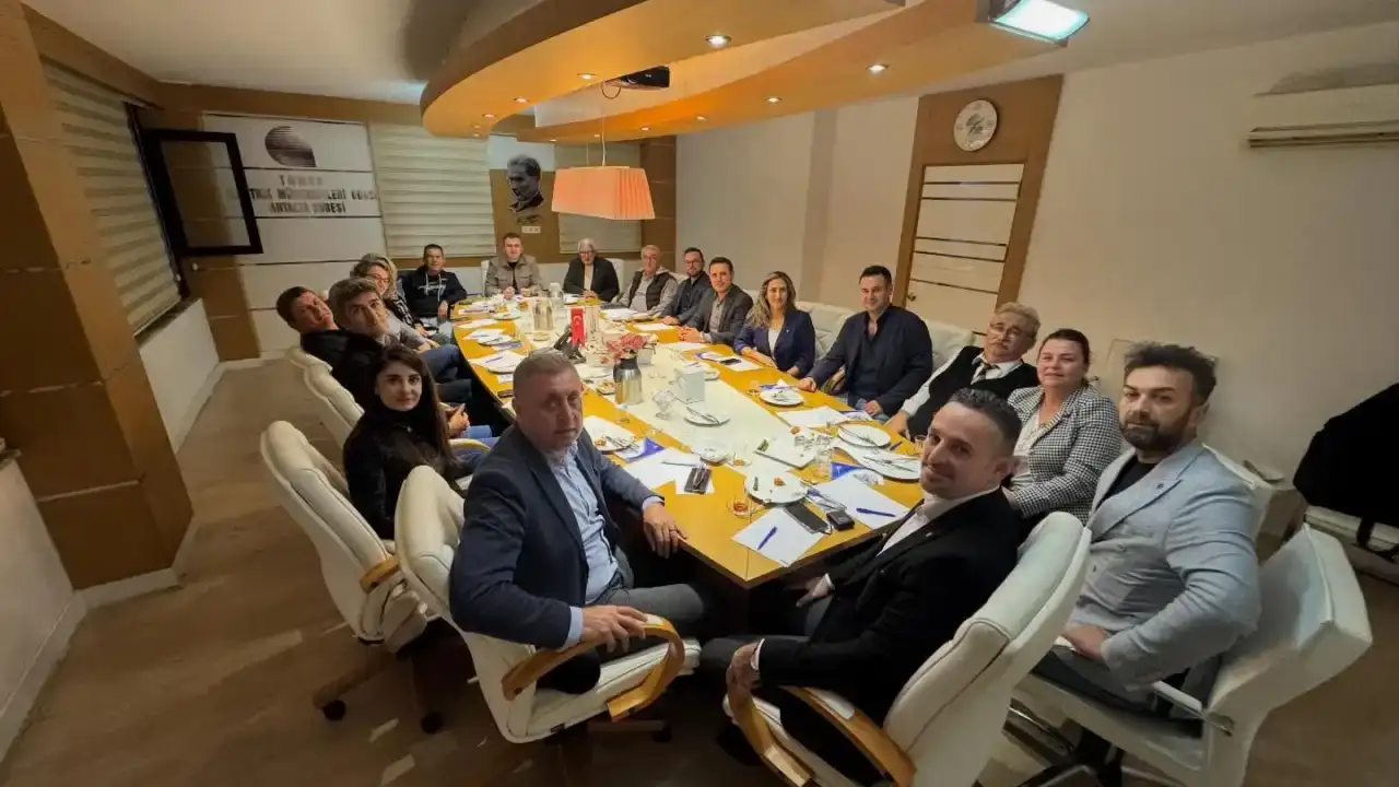 antalya-ikkda-gorev-degisimi-yasandi-sekreterlik-emodan-jmoya-gecti