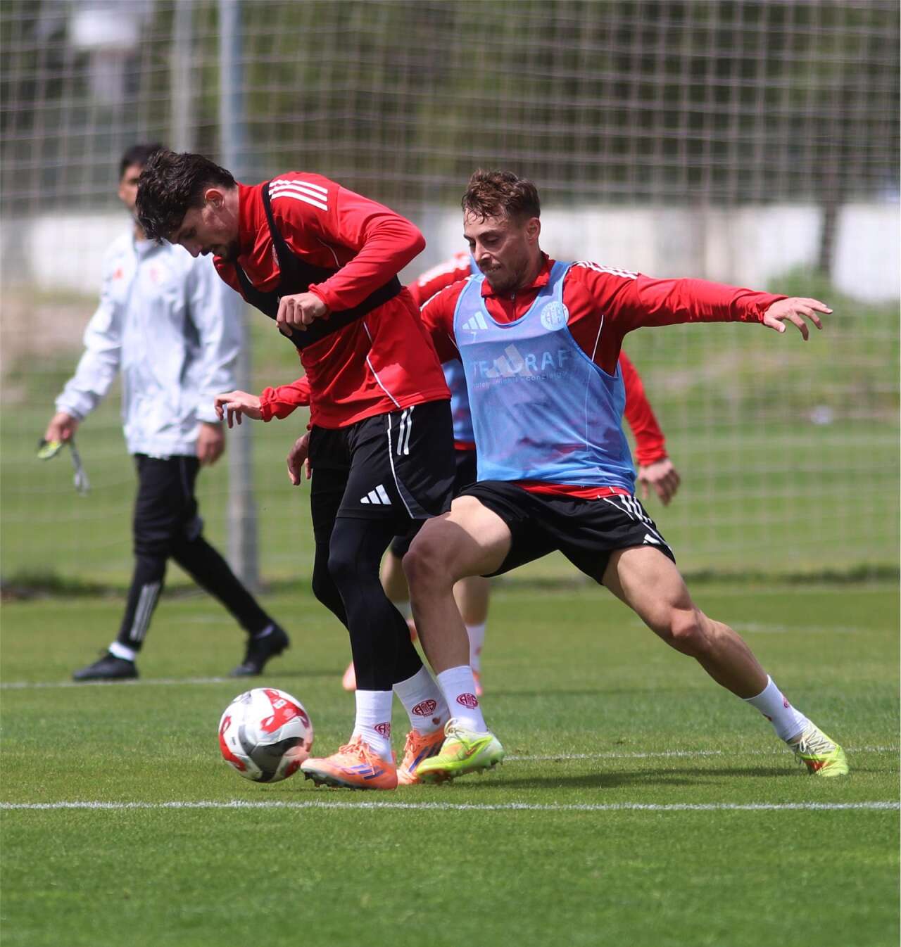 antalyada-kritik-randevu-antalyaspor-eyupspor-maci-biletleri-satisa-cikti