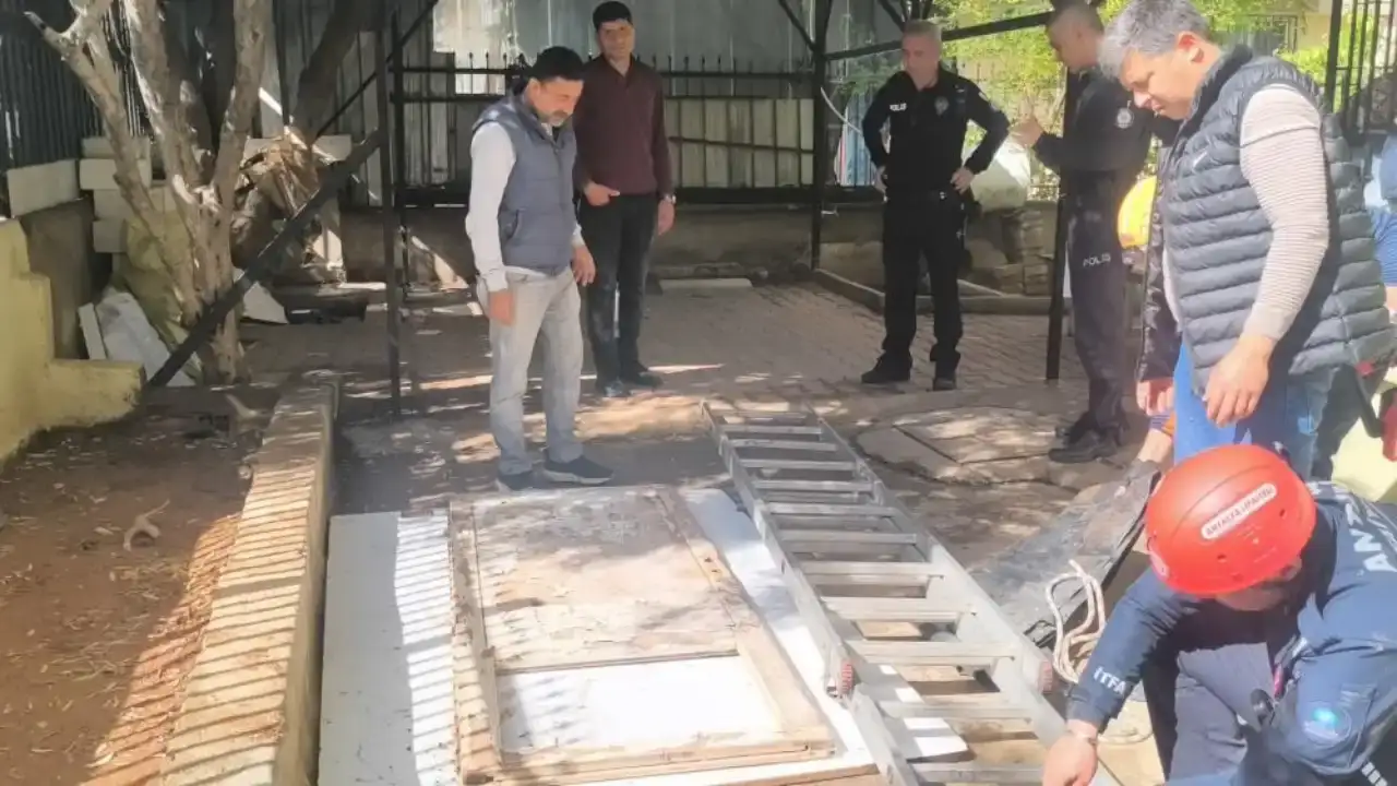 kepezde-facianin-esiginden-donuldu-10-yasindaki-cocuk-foseptik-cukuruna-dustu