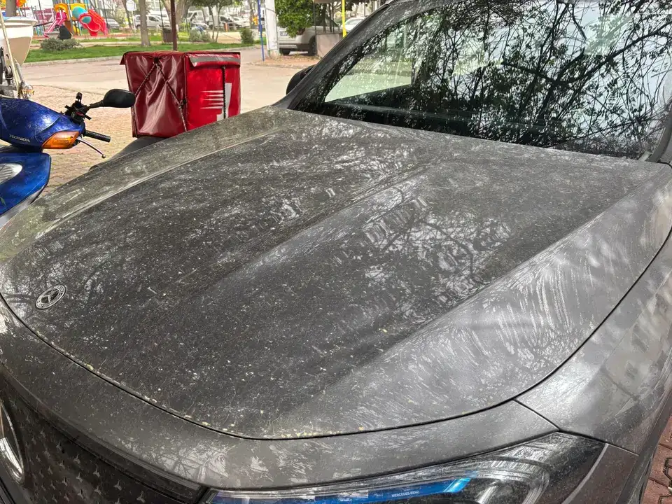 antalyada-gece-boyu-camur-yagdi-toz-tasinimi-turuncu-seviyede