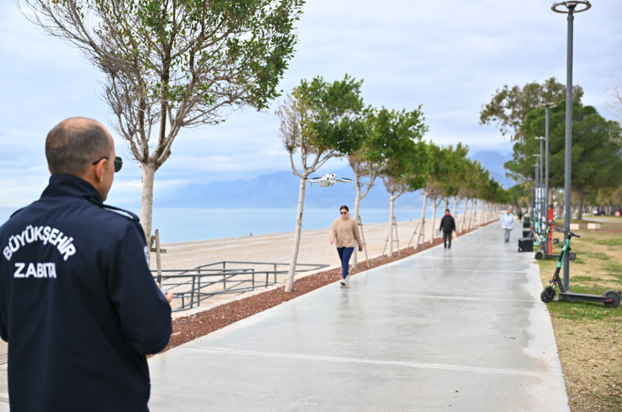 antalyada-zabitadan-dronlu-takip