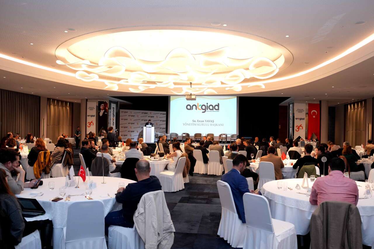 antgiaddan-antalya-turizmine-stratejik-zirve