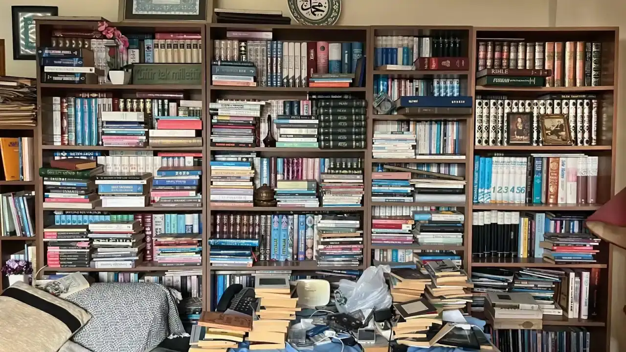 alanyanin-bilge-cinari-77-yillik-omrune-11-bin-kitap-sigdirdi