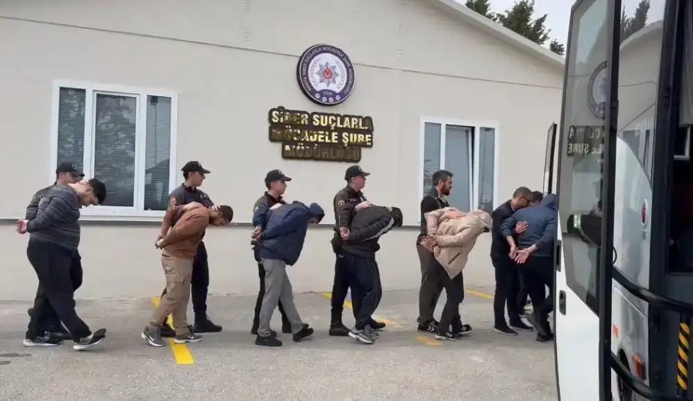 doktoru-11-milyon-tl-dolandiran-sebekeye-antalya-dahil-9-ilde-operasyon