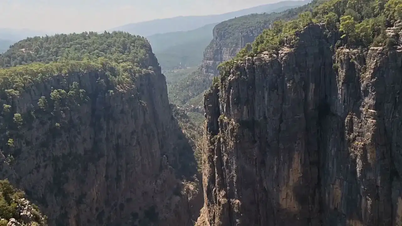milli-parklardan-antalyanin-doga-harikasi-tazi-kanyonuna-davet