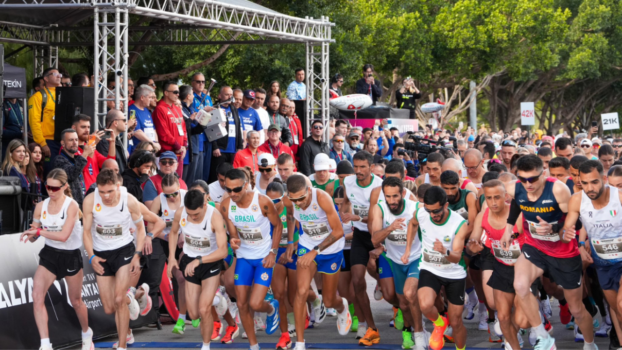 antalyada-dev-organizasyon-10-bin-sporcu-runtalya-icin-kostu