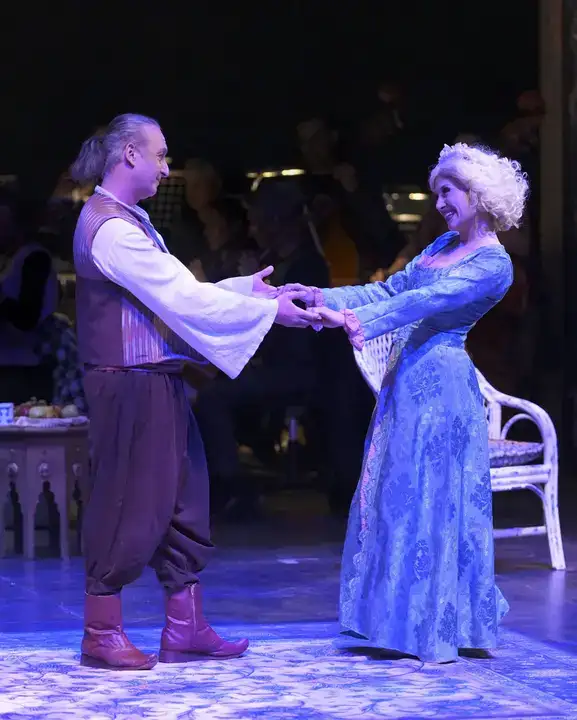 antalyada-mozart-ruzgari-saraydan-kiz-kacirmaya-ihtisamli-promiyer