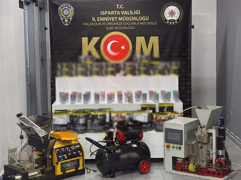 ispartada-kacakcilarin-deposu-patlatildi