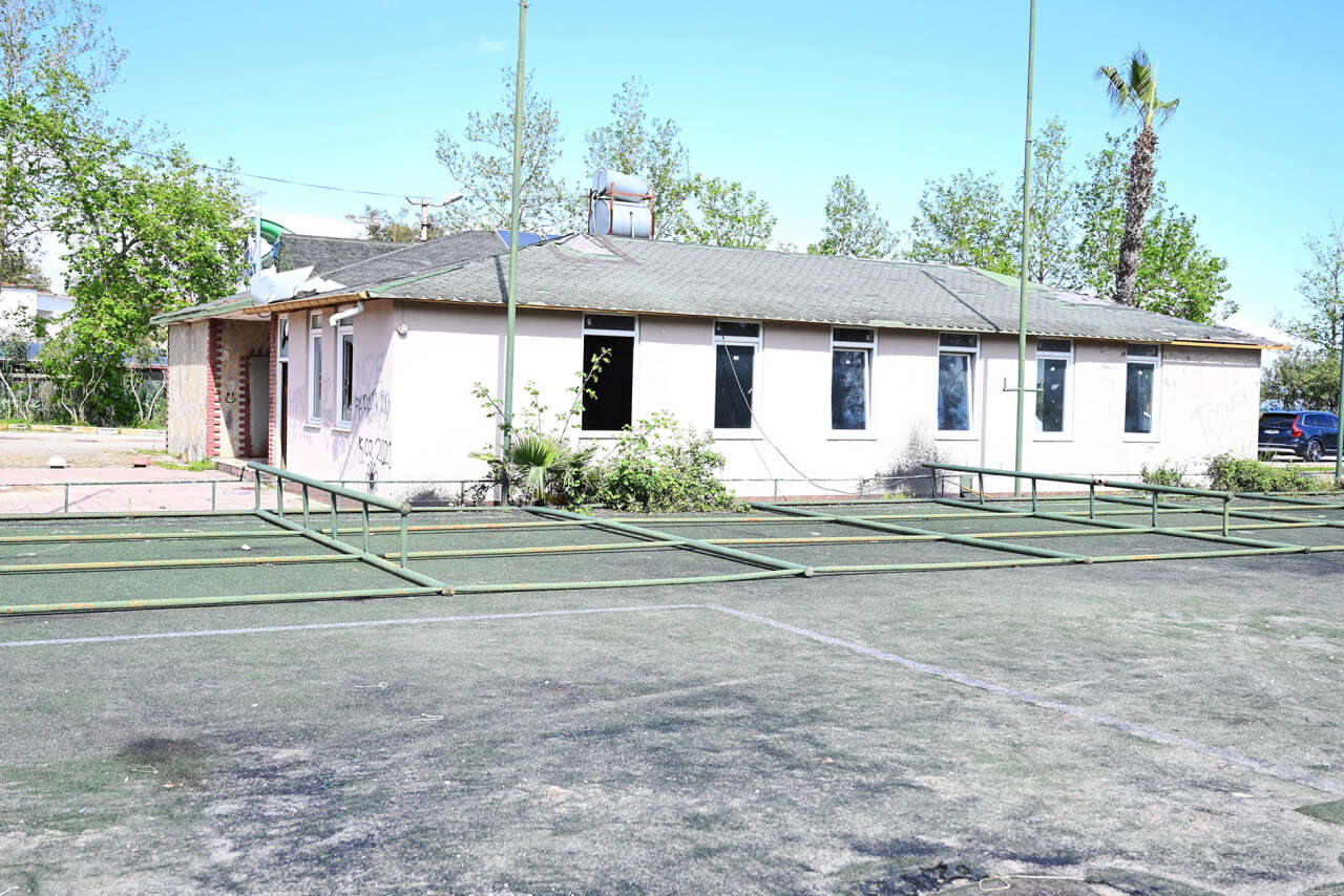 kemerden-genclere-yatirim-tekirovaya-yeni-hali-saha-geliyor