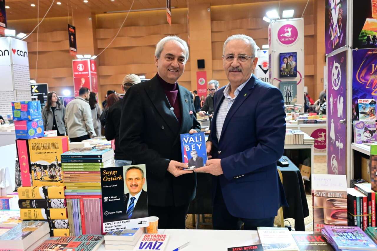 kepezde-edebiyat-ruzgari-kitap-fuari-ziyaretci-akinina-ugradi