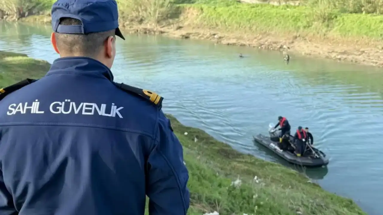 mersinde-berdan-irmagina-atlayan-17-yasindaki-genc-akintiya-kapilarak-kayboldu