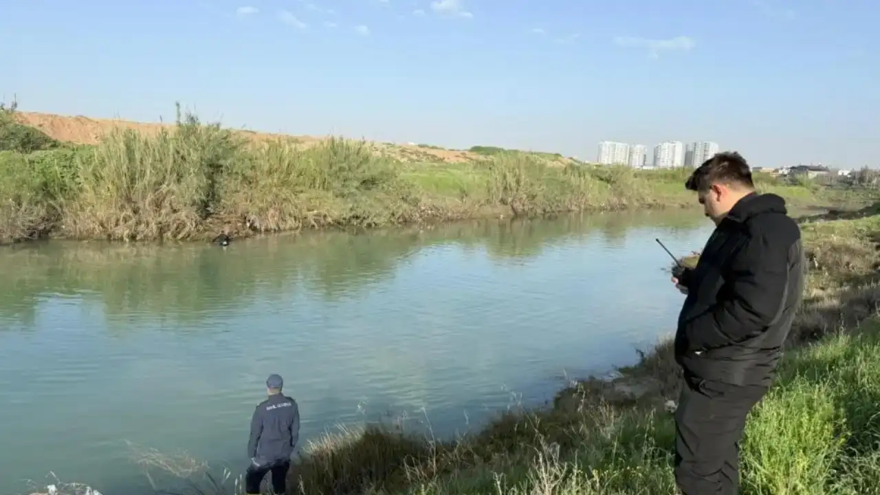 mersinde-berdan-irmagina-atlayan-17-yasindaki-genc-akintiya-kapilarak-kayboldu