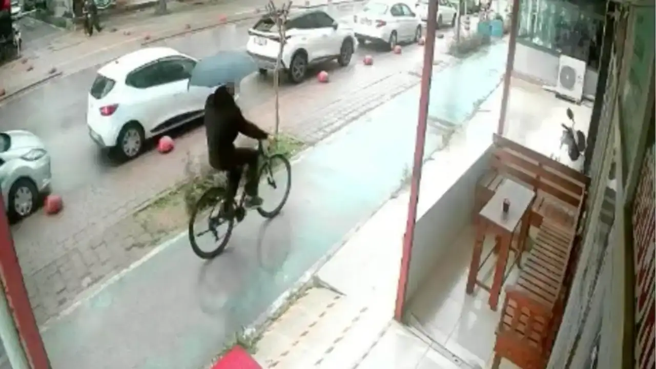 serikte-pes-dedirten-hirsizlik-caldigi-bisikletle-gelip-motosikletle-kacti