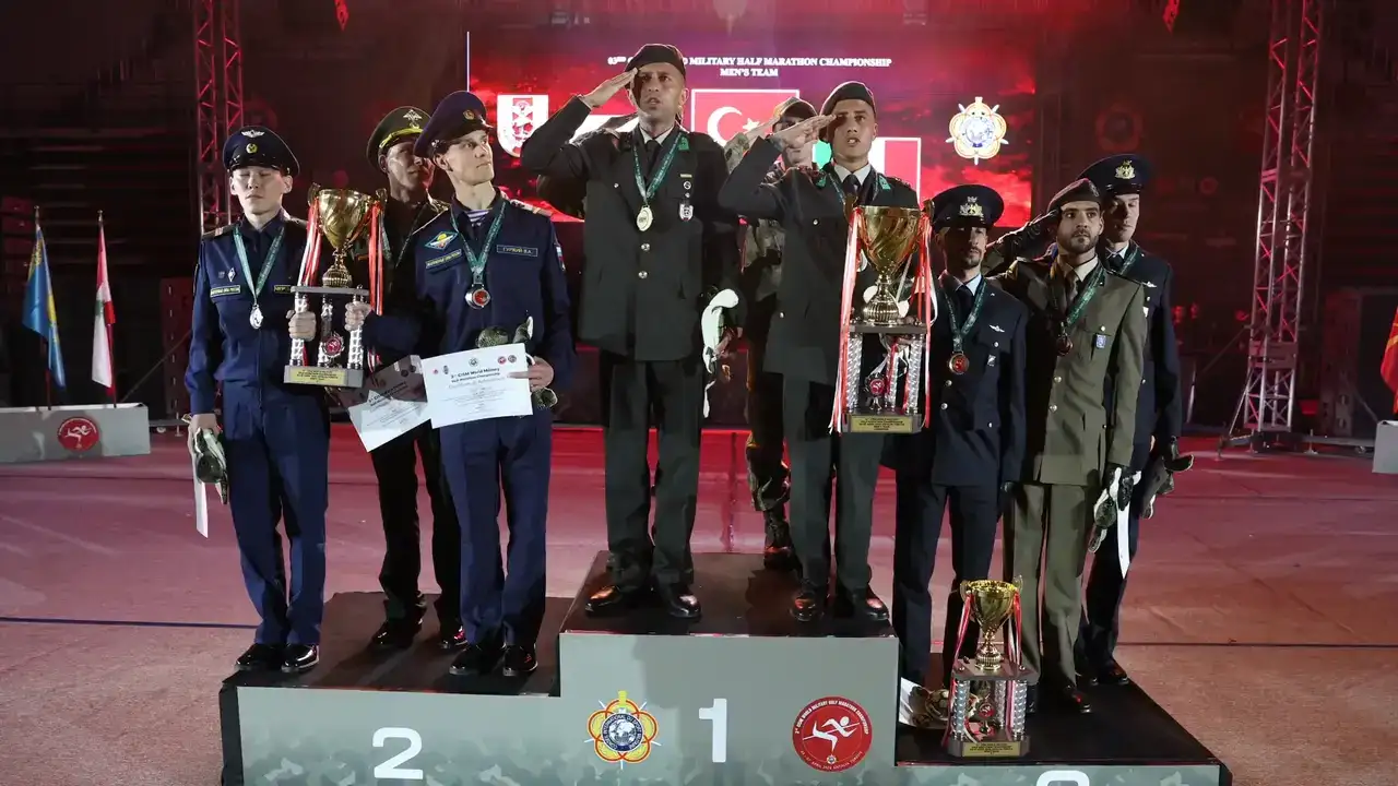 antalyada-tarihi-gun-turk-askeri-sporda-zirvede