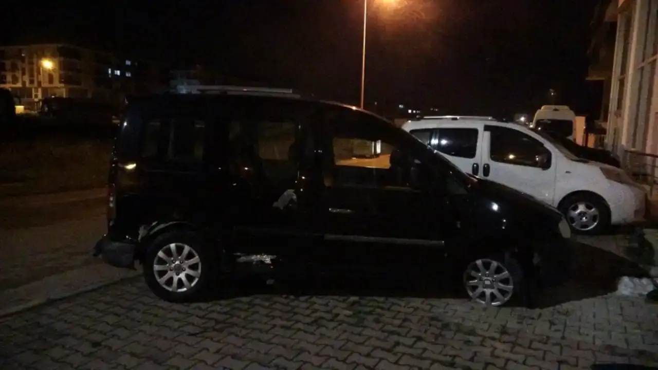 kepezde-polis-aracina-carpip-kacti-kacan-arac-kisa-surede-bulundu