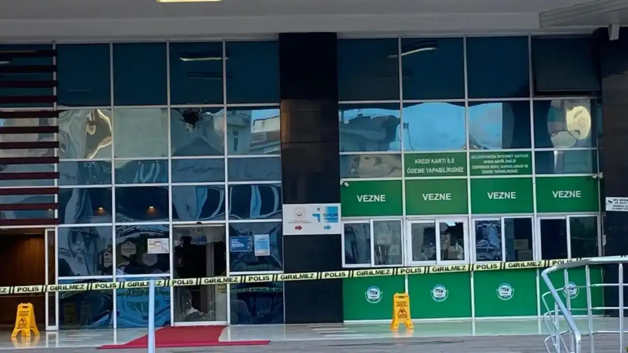 serik-belediyesine-pompali-tufekle-saldiri-supheli-kacarken-yakalandi