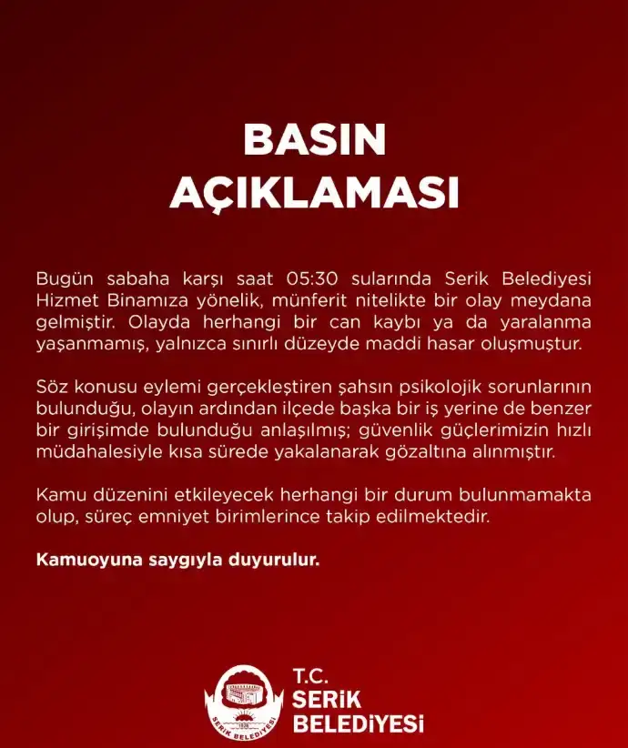 serik-belediyesine-saldirisi-sonrasi-chpden-ilk-aciklama-munferit-olay-yasanmistir