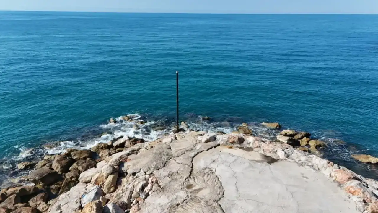 alanyada-kalp-krizi-geciren-adama-yol-kapali-olunca-ambulans-ulasamadi-botla-kurtarildi