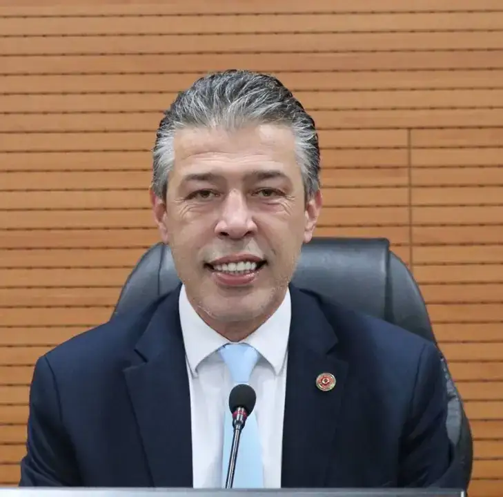 burdur-il-genel-meclisinde-yeni-baskan-semih-celikkaya-oldu