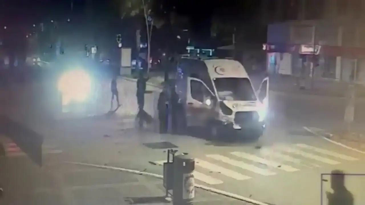 manavgatta-ambulansla-carpisan-surucu-1