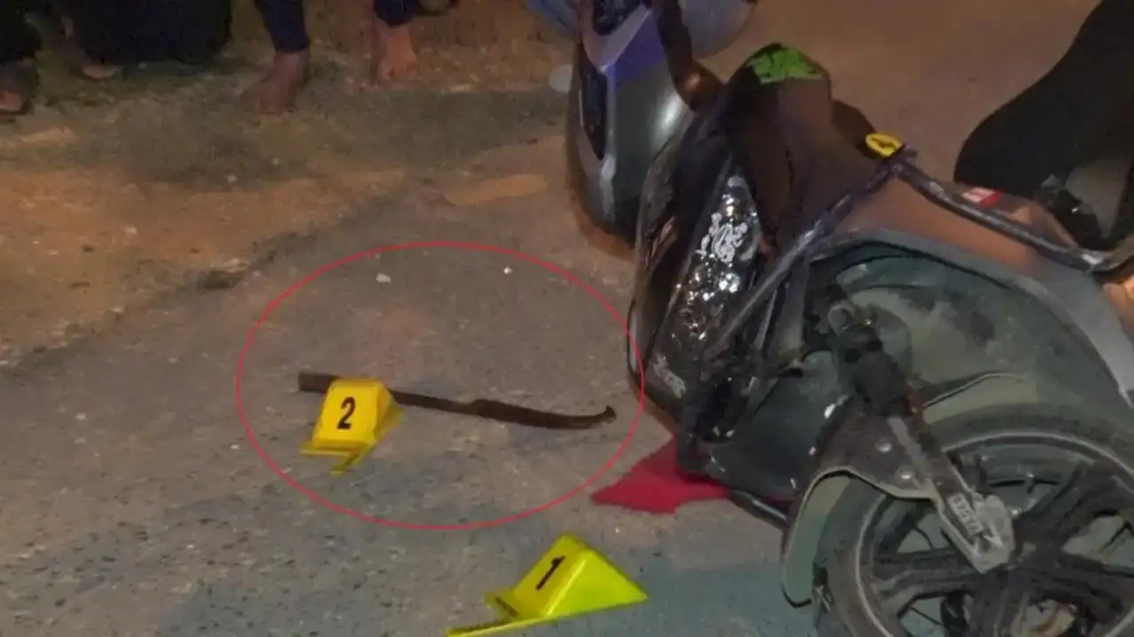 kepezde-sopa-ve-kesici-saldiri-elektrik-bisikletiyle-giderken-saldirdilar