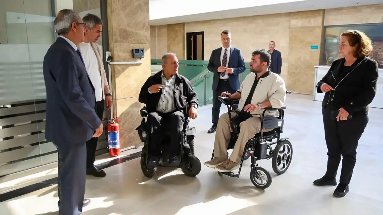 manavgat-belediyesinde-erisilebilirlik-seferberligi-masaya-yatirildi