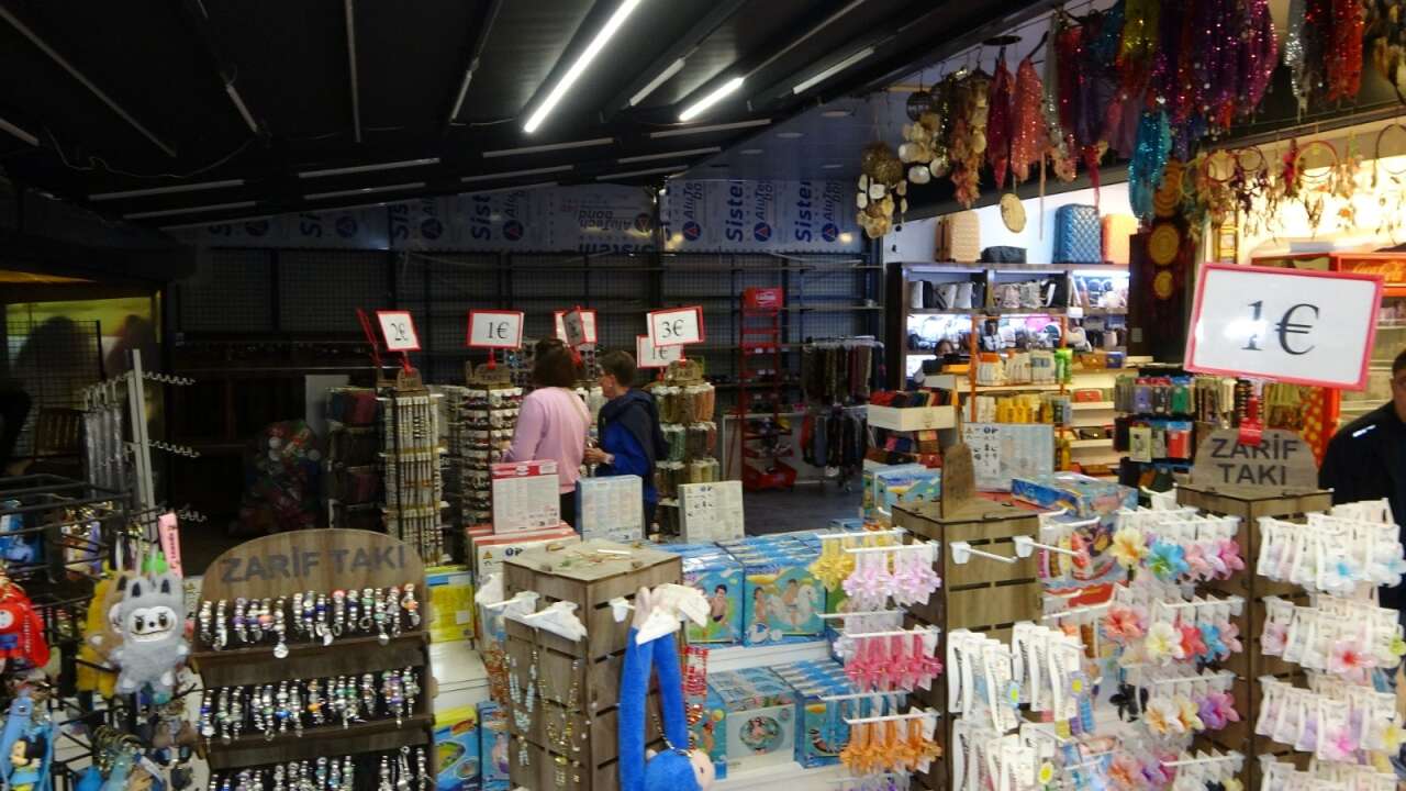 turistler-telefon-isigina-mahkum