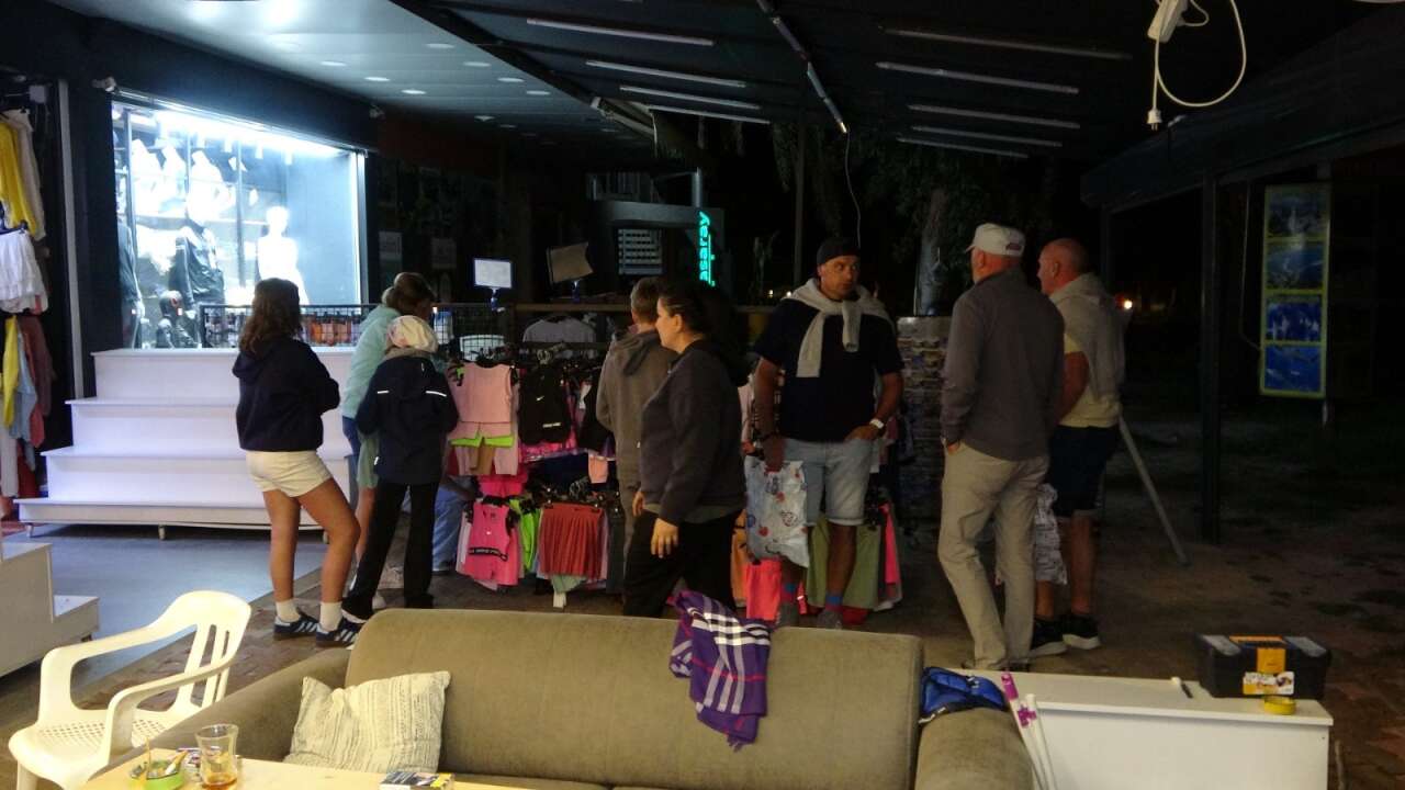 turistler-telefon-isigina-mahkum