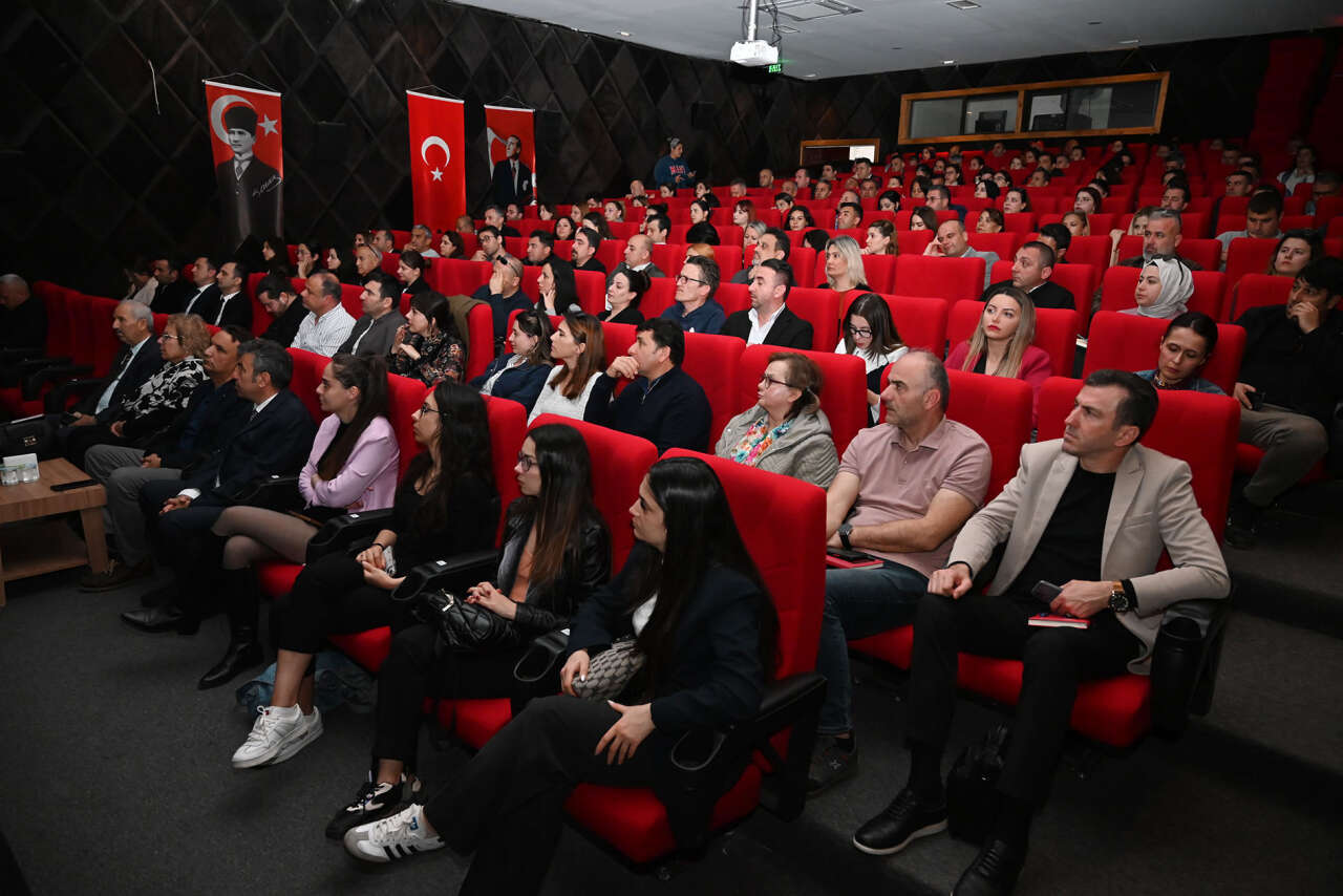 kemerde-turizmcilere-depozito-egitimi-sifir-atik-hedefinde-yeni-donem