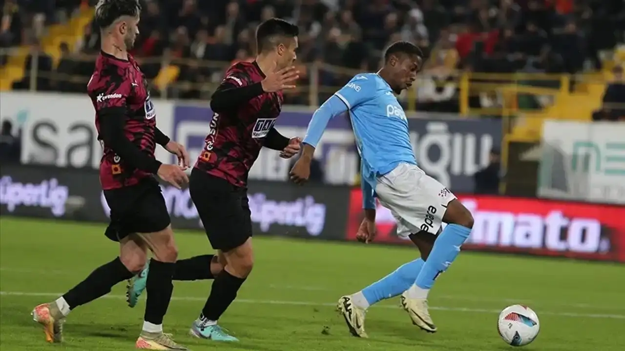 alanyasporda-kritik-hafta-sahasinda-trabzonsporu-konuk-ediyor