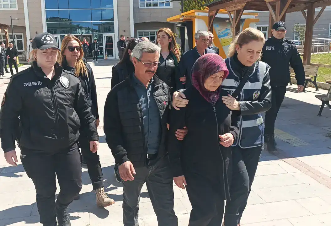 burdurdaki-ozge-bedir-cinayetinde-2-muebbet-1-beraat