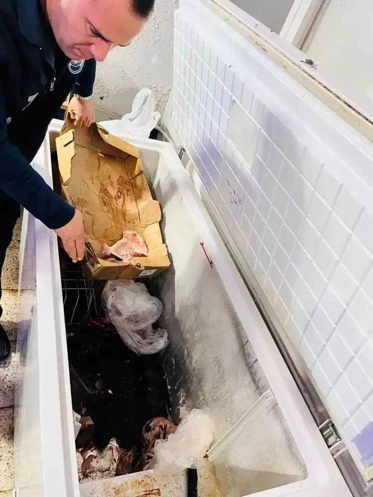 serikte-zabita-ekipleri-gorduklerine-inanamadi-halkin-sagligiyla-boyle-oynamislar