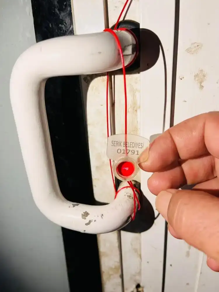 serikte-zabita-ekipleri-gorduklerine-inanamadi-halkin-sagligiyla-boyle-oynamislar