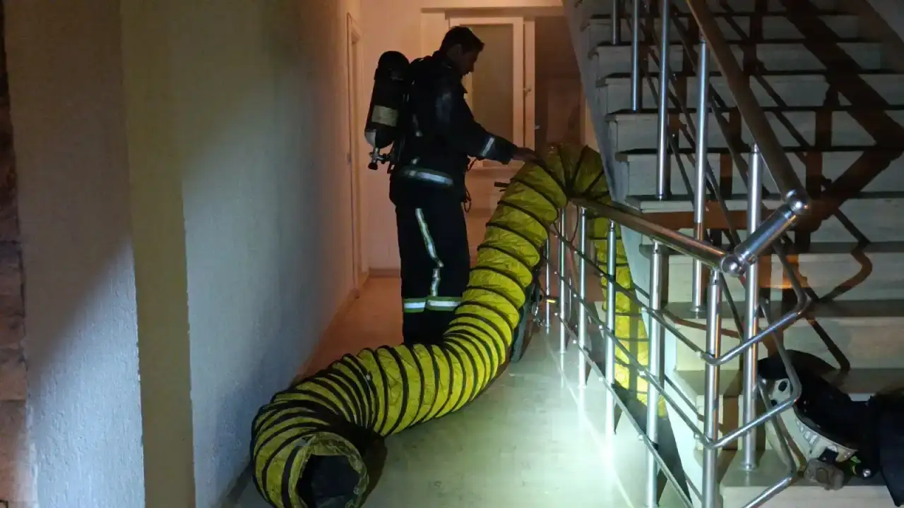 manavgatta-depo-yanginini-itfaiye-onledi