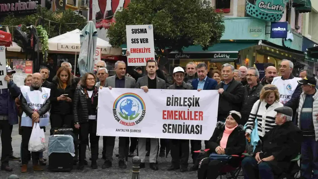 antalyada-emekliler-feryat-etti-bu-feryadi-duyun-yarin-cok-gec-olacak