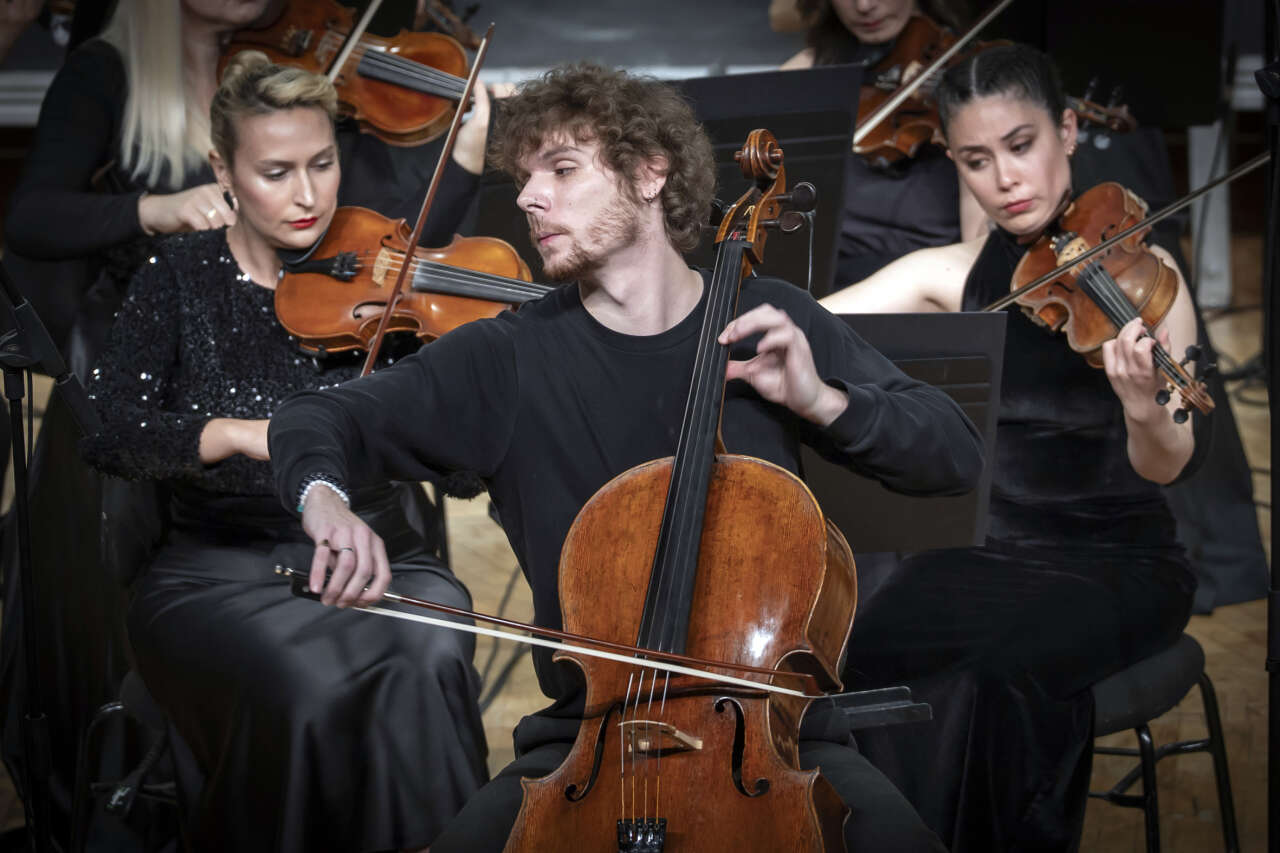 antalyada-senfoni-coskusu-ve-beklenmedik-erteleme