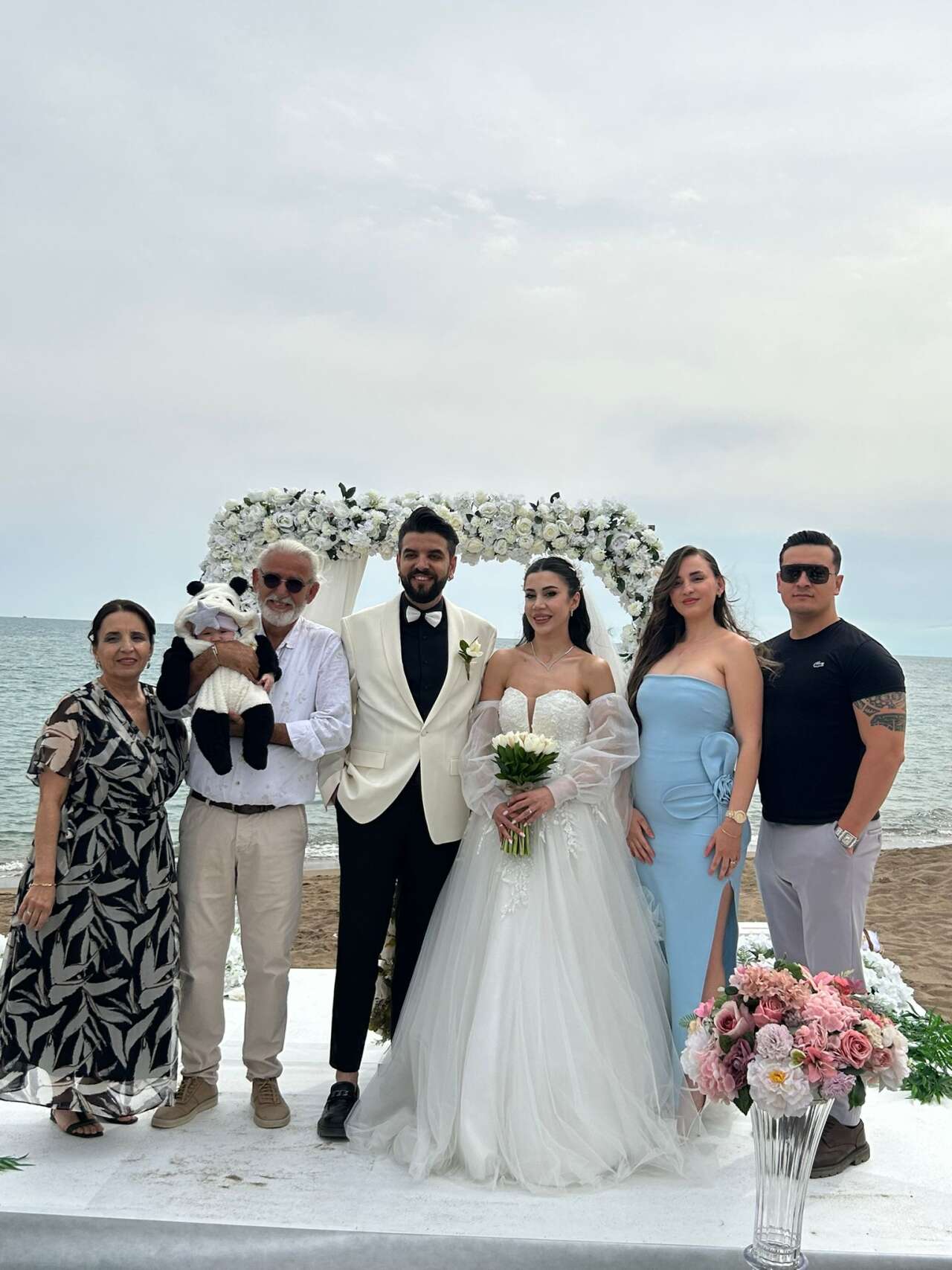 akdeniz-gercek-ailesi-ozmen-ailesinin-mutluluguna-ortak-oldu