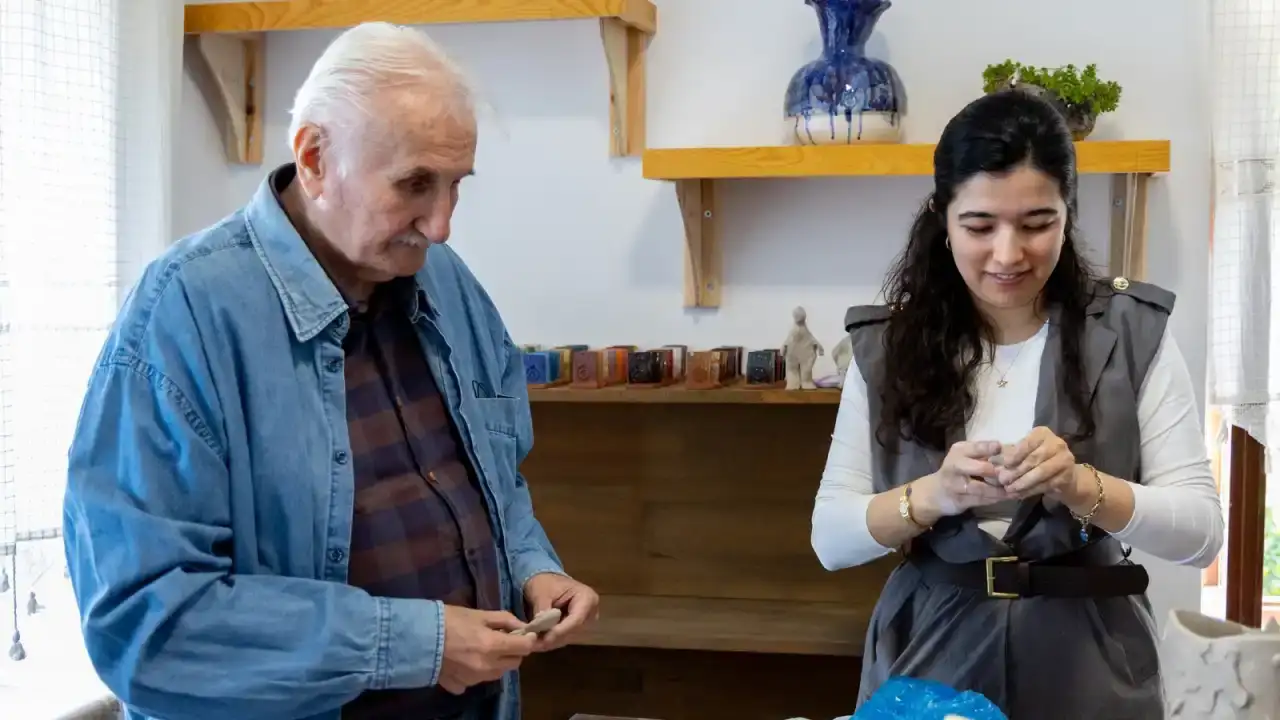 manavgatta-huzurevi-sakinleri-camura-sekil-verdi