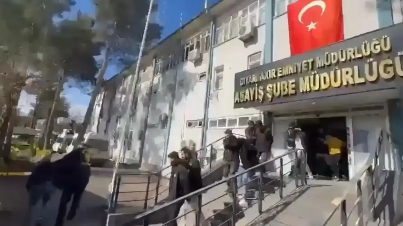 suflor-yontemiyle-37-milyonluk-vurgun-yapmislar-antalya-dahil-4-ilde-operasyon