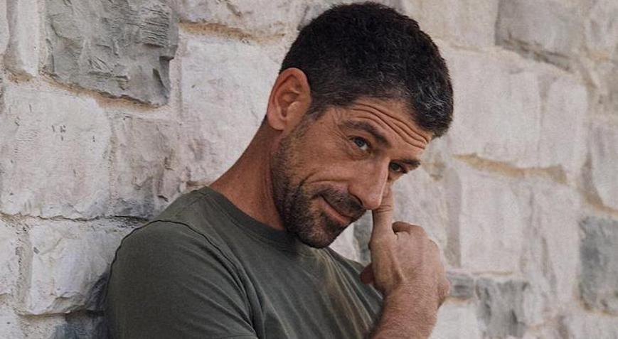 13 yıllık eşi ile yollarını ayırmıştı! Cemal Hünal'dan boşanma sonrası ilk paylaşım - Magazin Haberleri - Milliyet